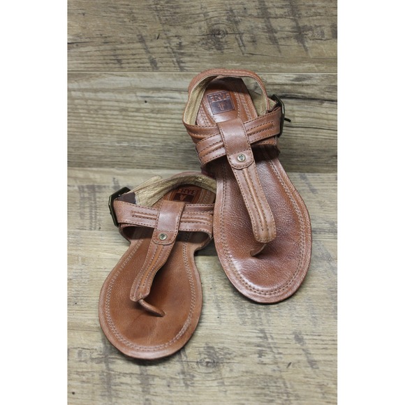 Frye Shoes - Frye‎ women's Alessia Trapunto leather strappy thong artisanal sandals 9.5M